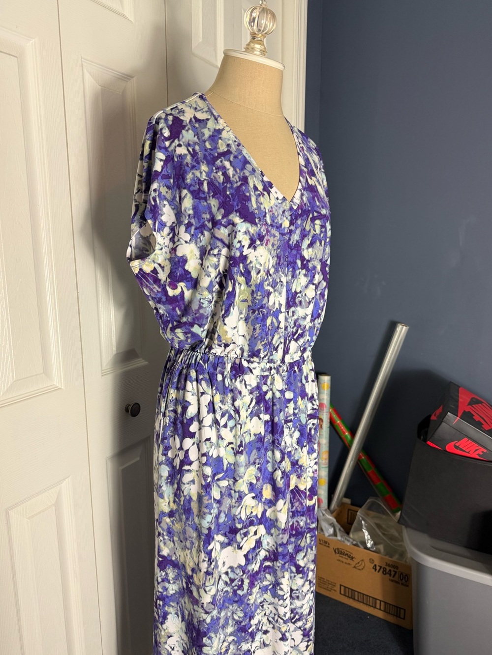 NWOT White House Black Market Floral Maxi Dress Summer/Spring Time 🪻 - Picture 8 of 16